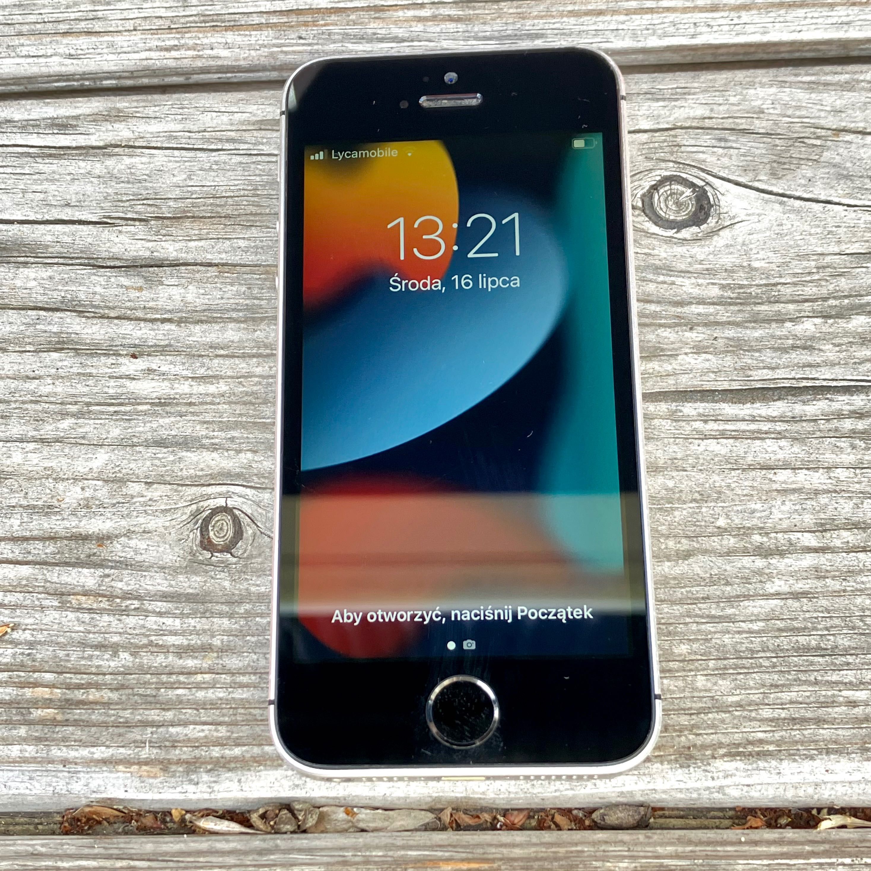 Apple iPhone SE w pełni sprawny, nowa bateria