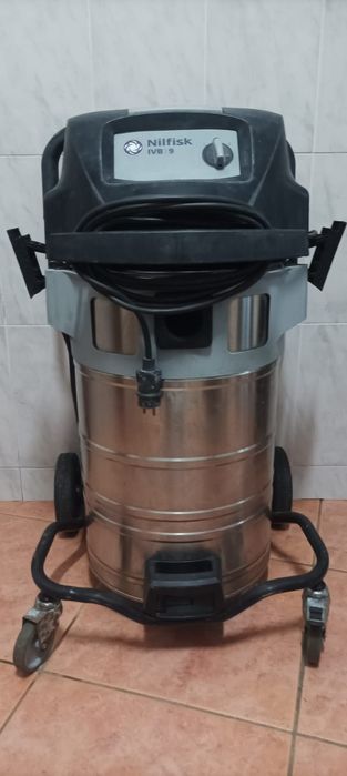 Aspirador Nilfisk IVB 9