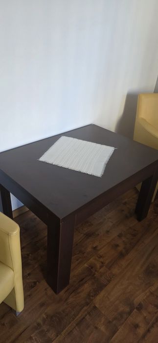 Stolik kawowy solidny