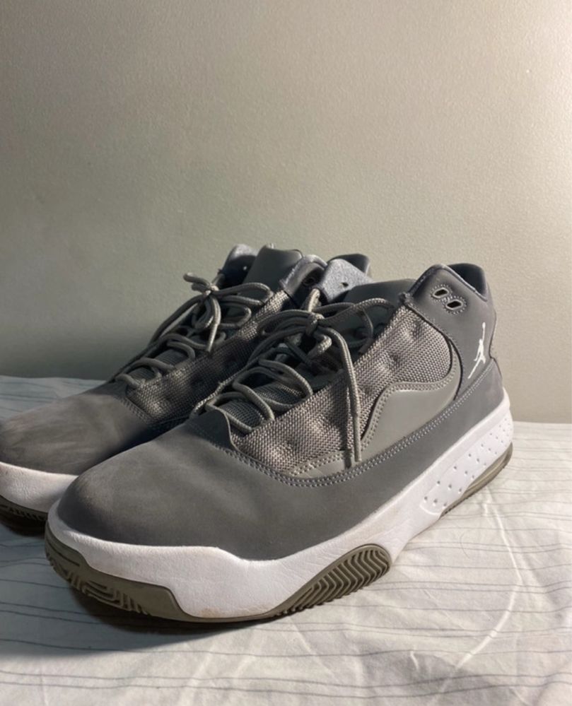 Jordan Max Aura 2 Cool Grey