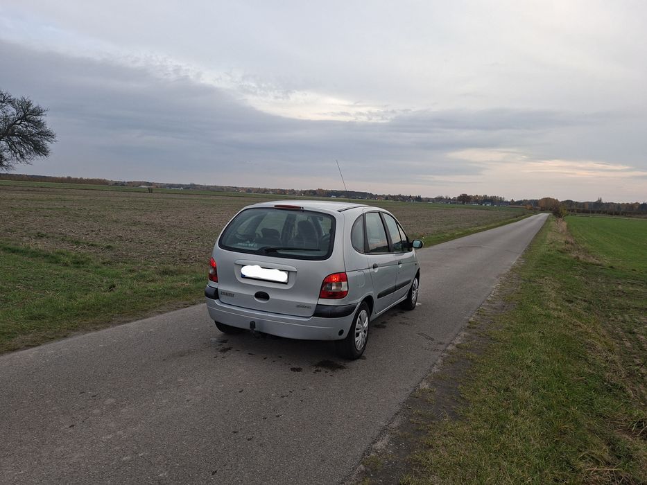 Sprzedam Reno Scenic 1.6 2001rok bezyna gaz