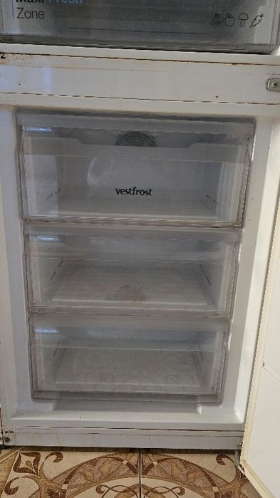 Полки на холодильник Vestfrost