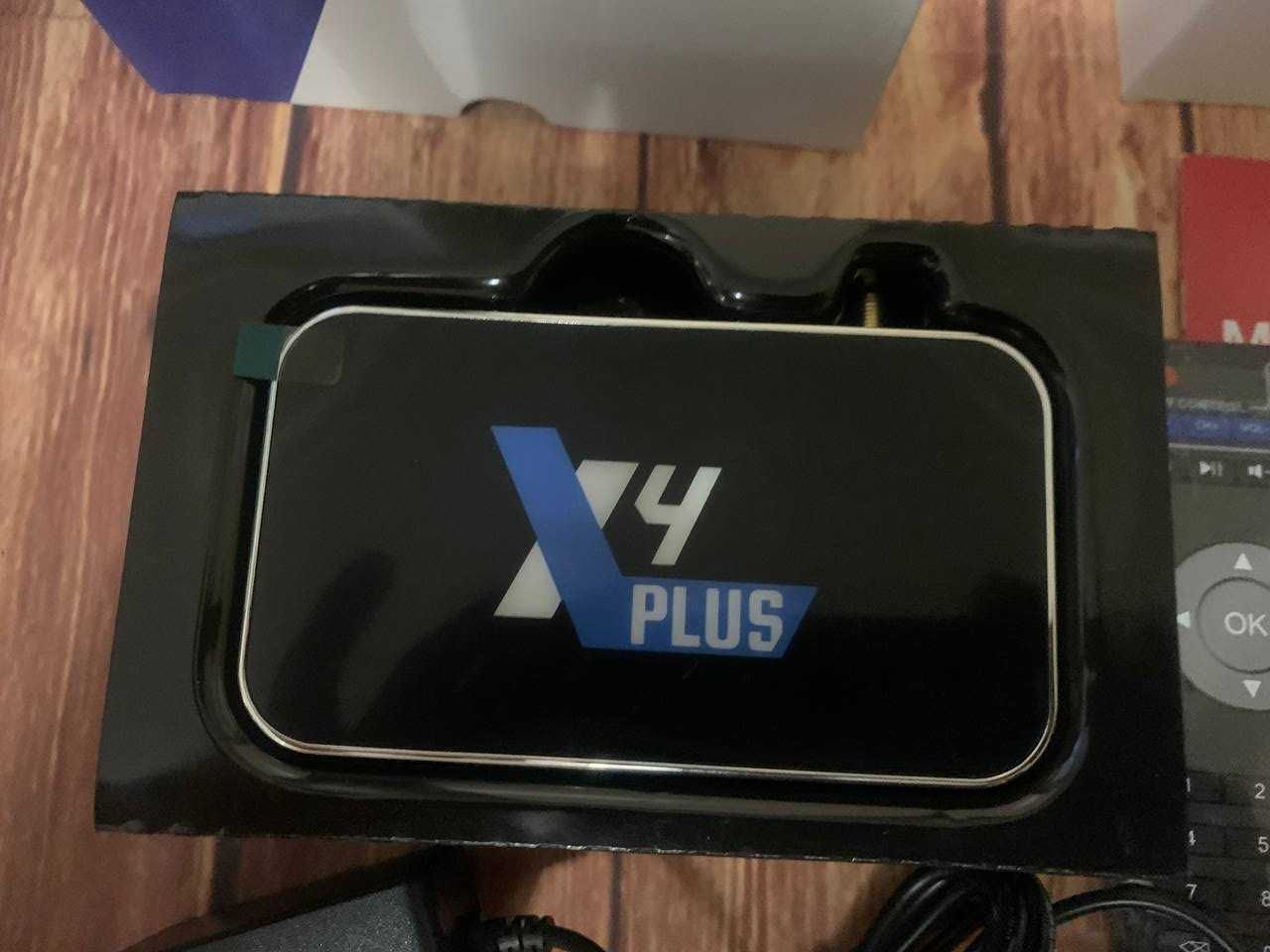 ТВ Приставка UGOOS X4 PIUS 4GB/64GB (S905X4) Smart TV Box ANDROID 11.0