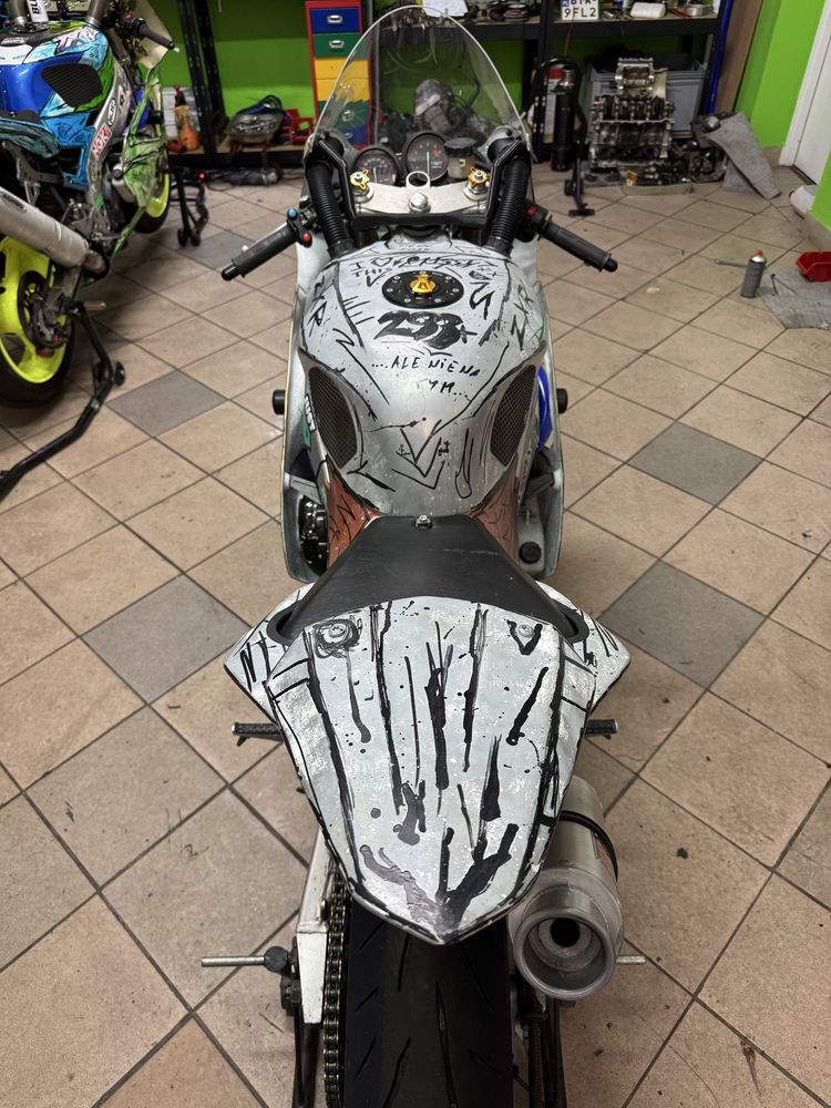 Kawasaki zxr400 na tor zarejestrowana