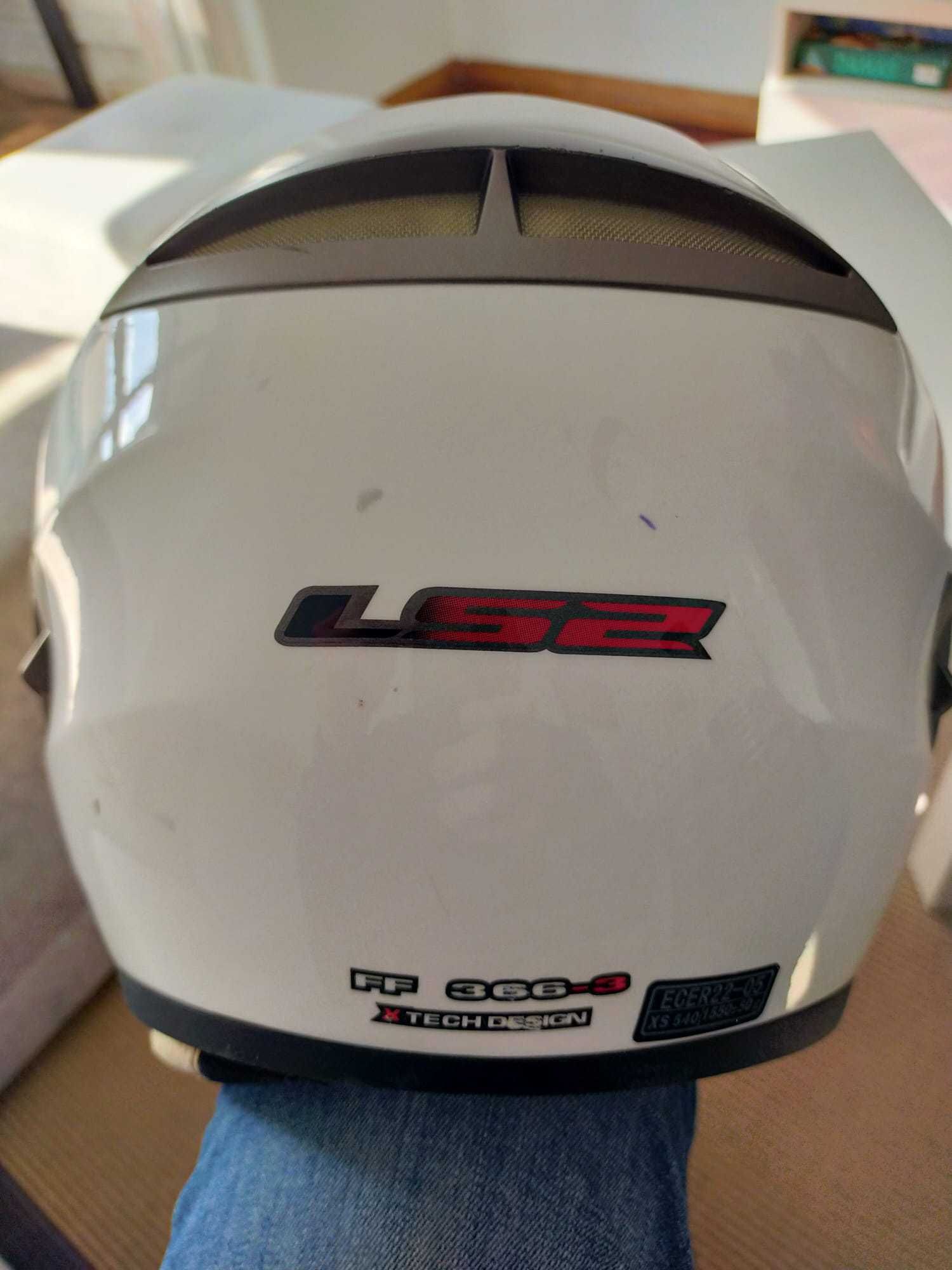 Capacetes Helix tamanho L, LS2 tamanho XS