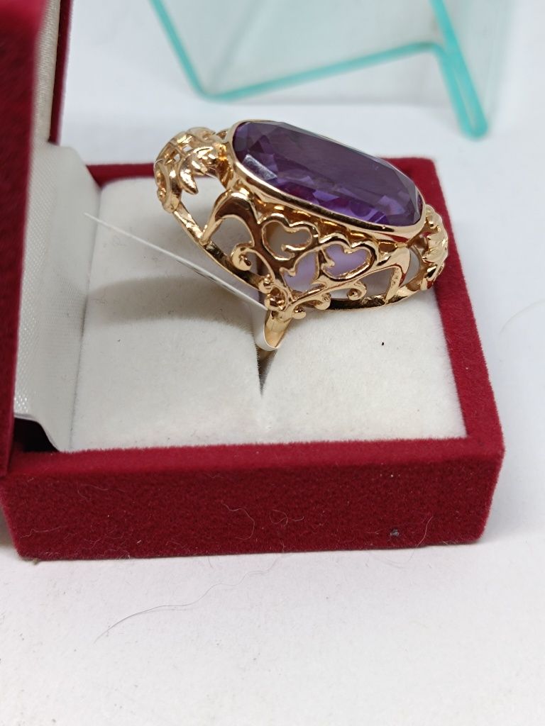 Złoty pierścionek z fioletowym oczkiem złoto 583 rozmiar 16