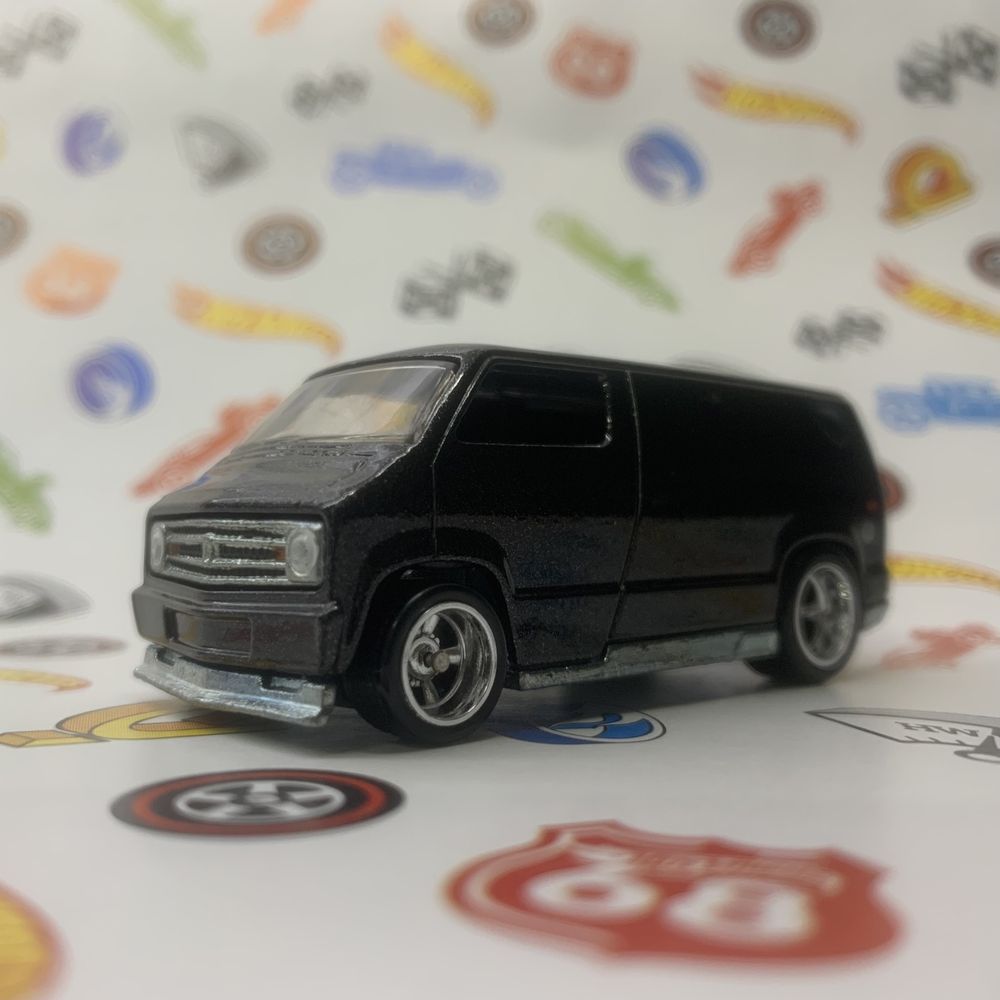 Hot Wheels ‘77 Custom Dodge Van