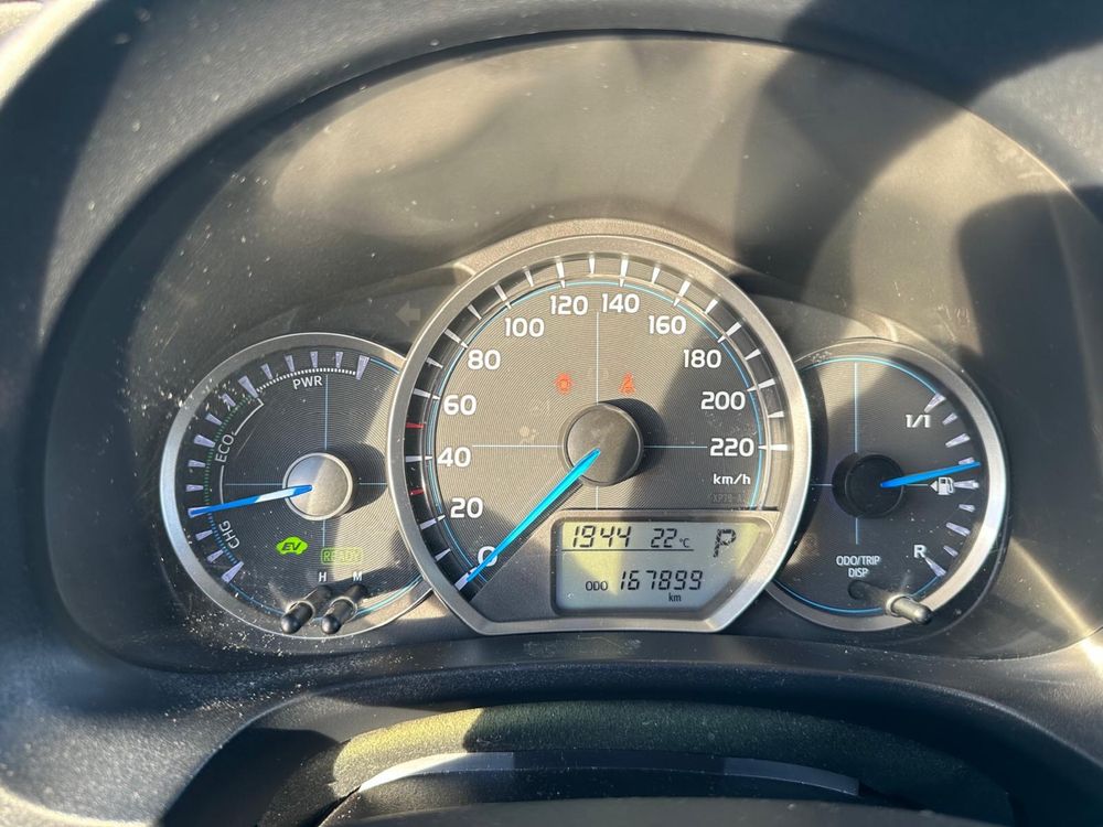 Sprzedam Toyota Yaris Hybrid Selection