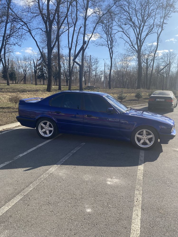 Продам BMW E34 520 M50