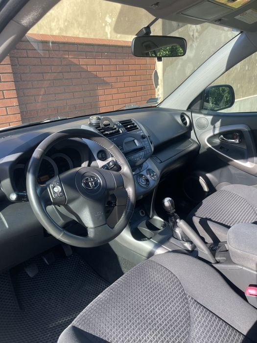 Toyota Rav4 2.2  177 KM
