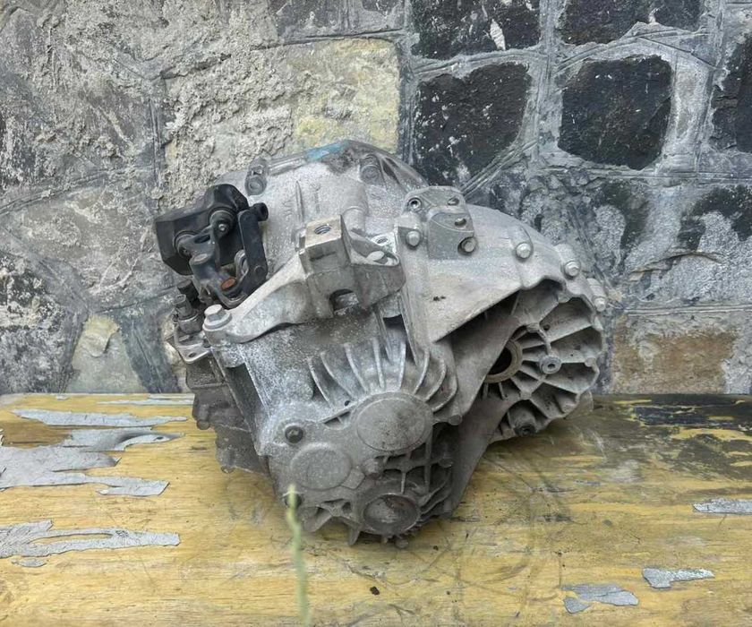 Коробка передач (КПП) Volvo V50. S40. C30 - 2.0d