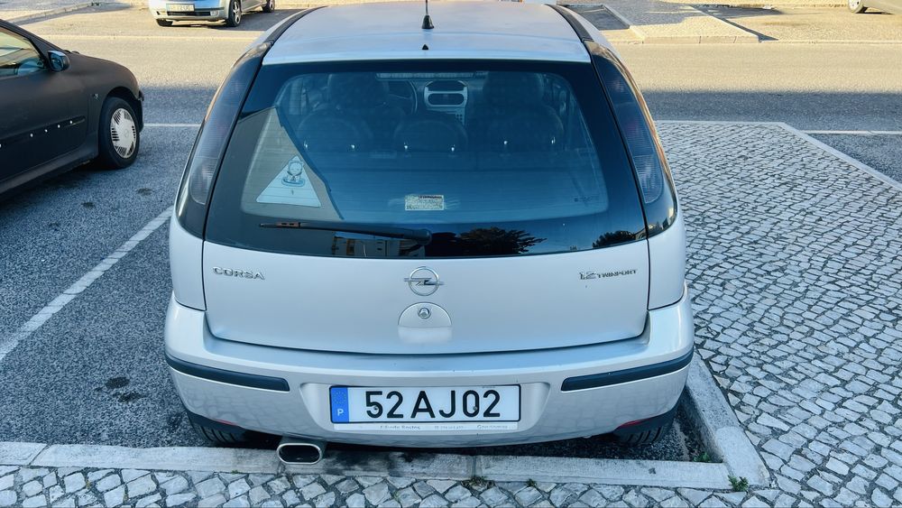 Opel corsa C  1.2  twinport de 2005