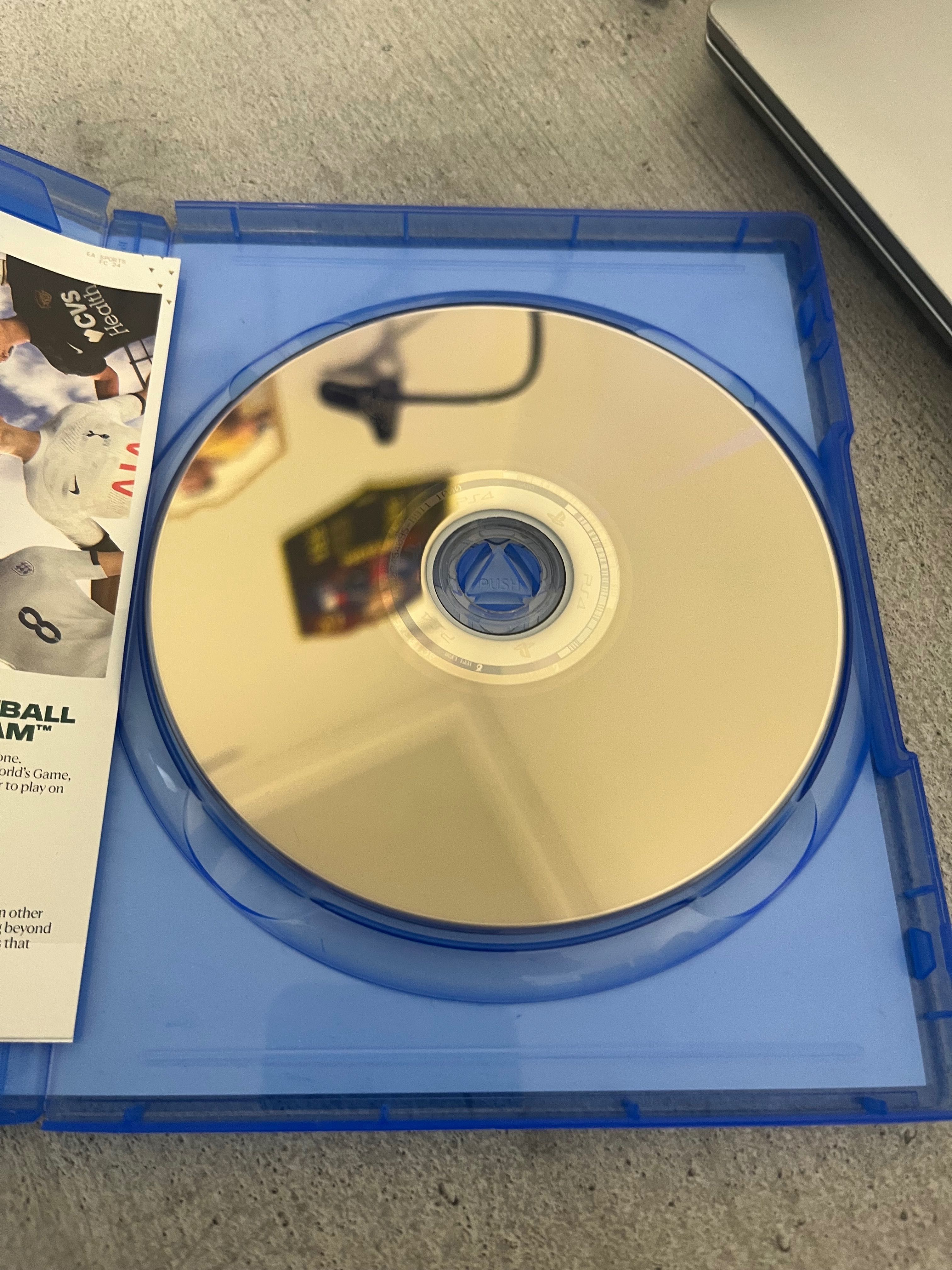 FIFA 24 на PS4 майже нова