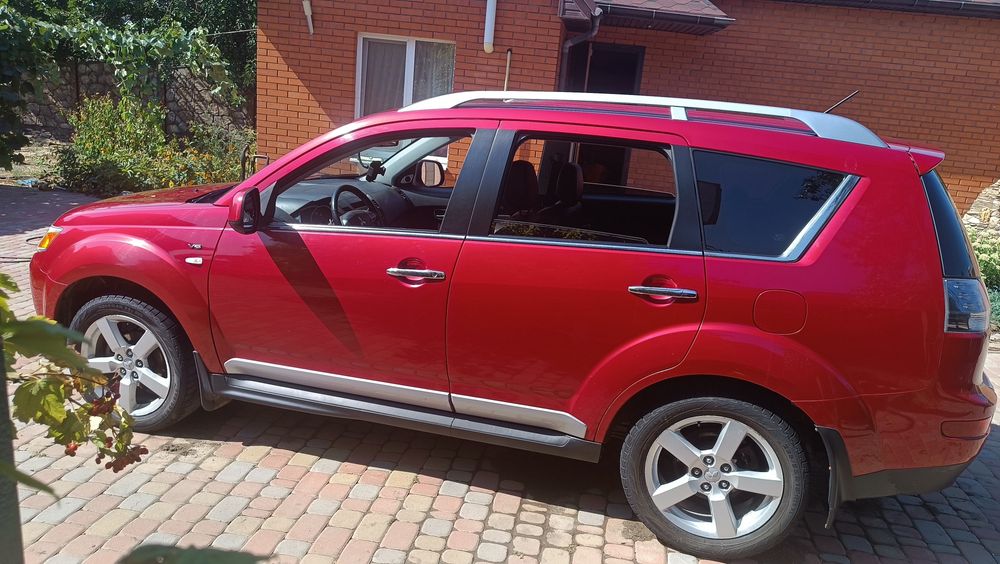 Продам Митсубиси аутлендер ХЛ