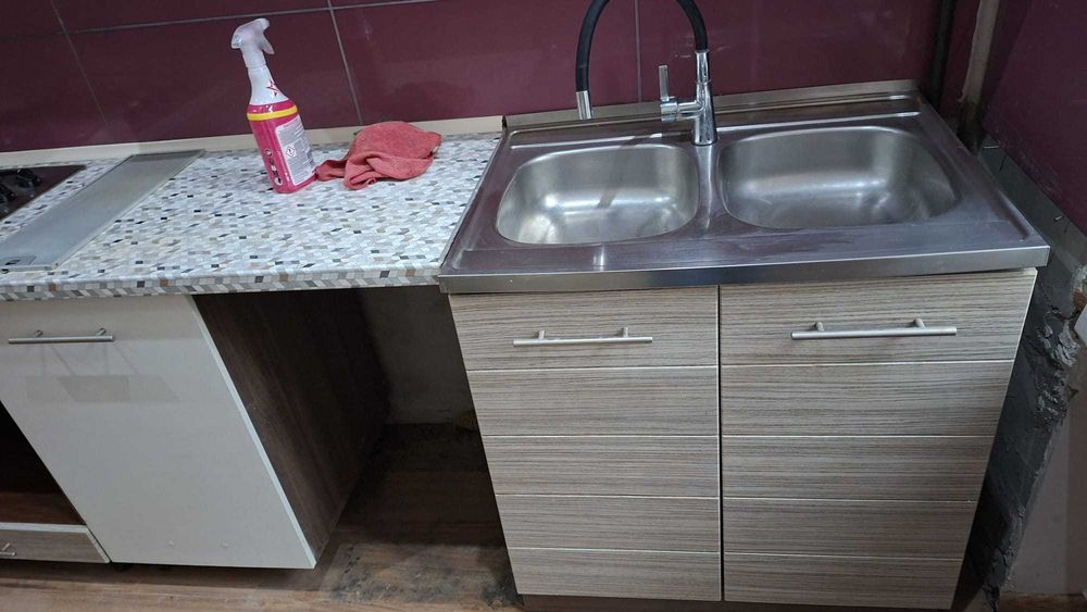 komplet mebli kuchennych