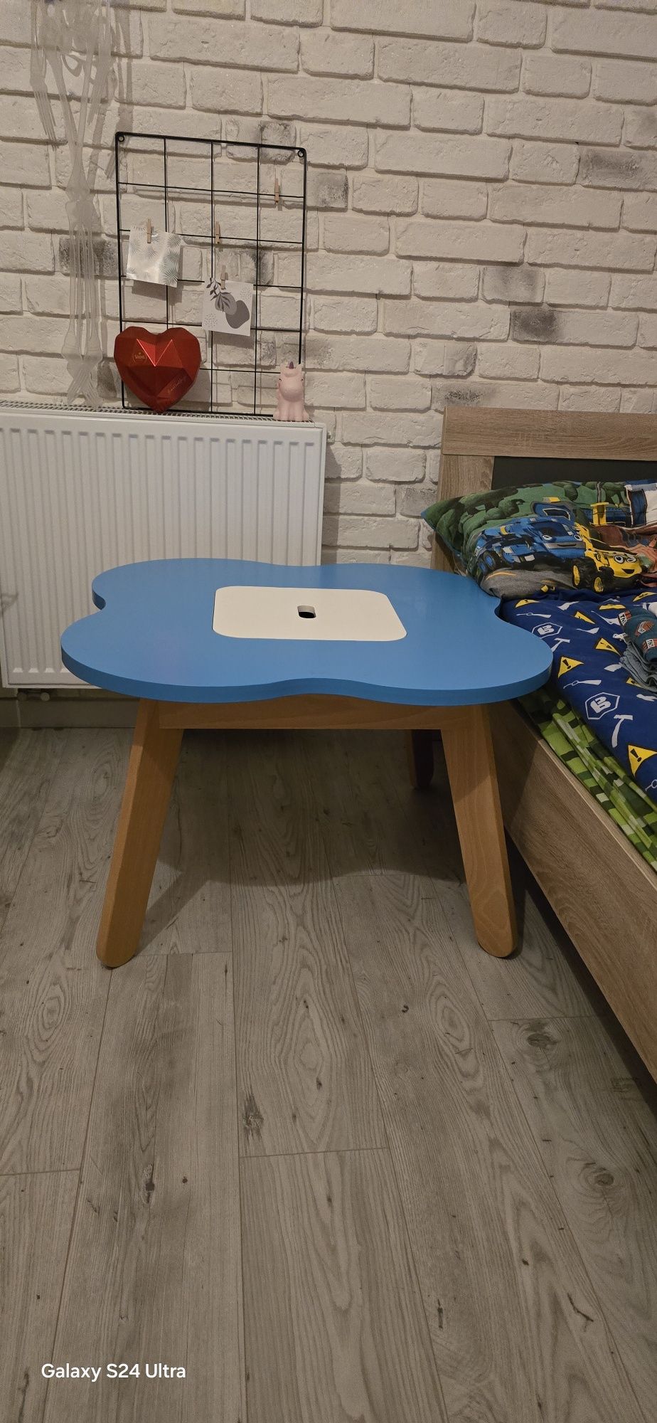 Stolik do pokoju dziecięcego timoore