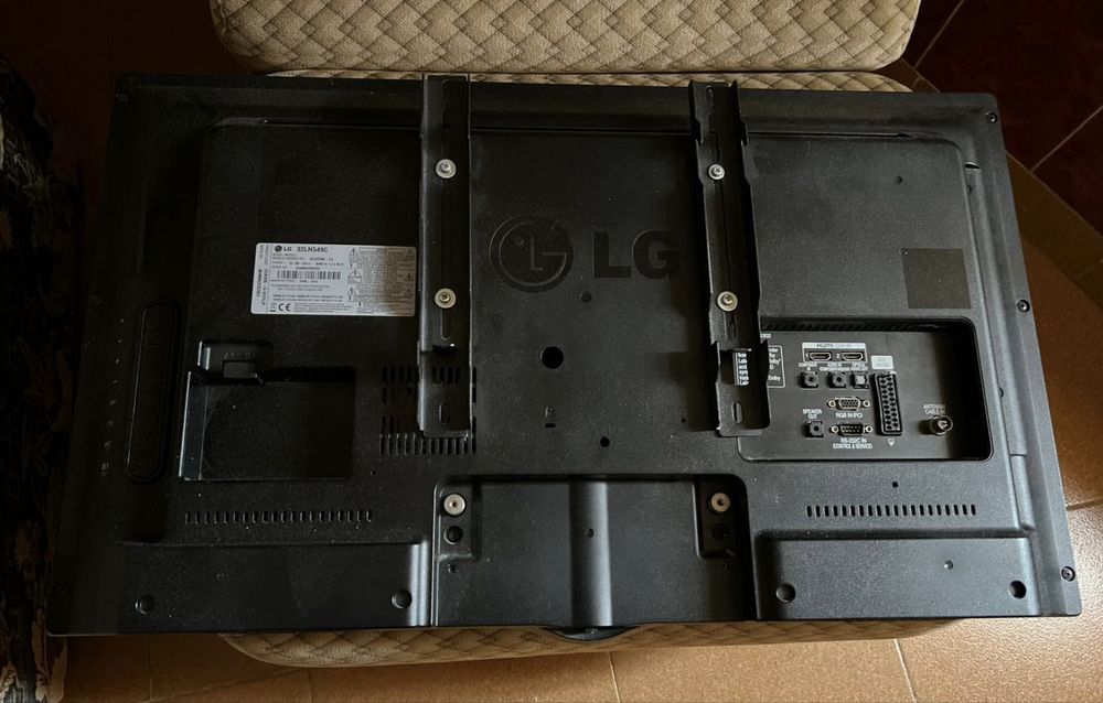 Televisao LG com base
