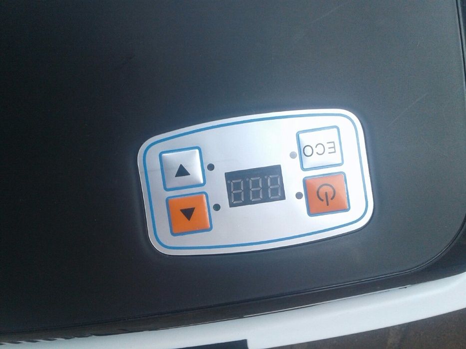 Мініхолодильник сумка холодильник автохолодильник 12в 220в LCD екран