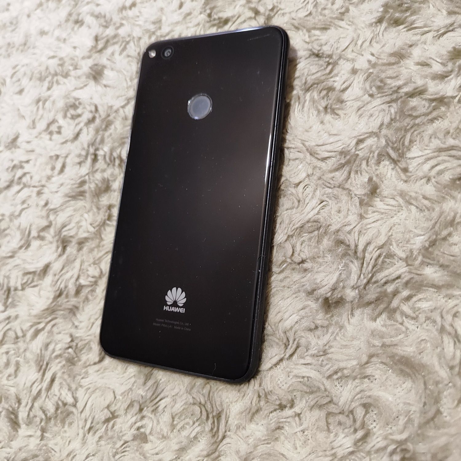 Телефон Huawei P8 lite