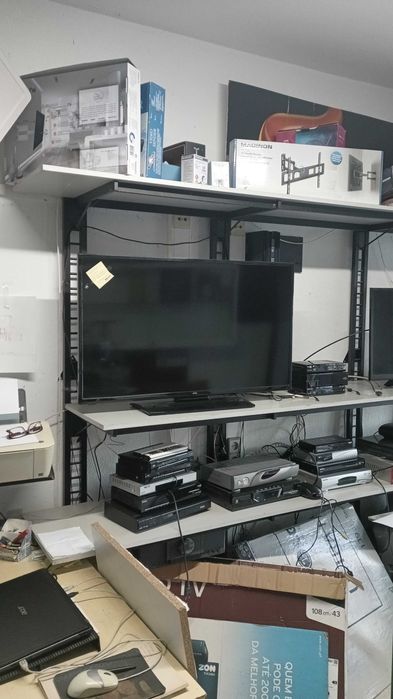 Vendo prateleira estante fecho de loja