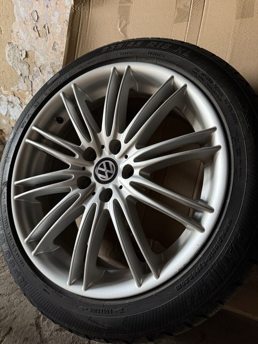 Титанові легкосплавні диски R18 з зимовою гумою