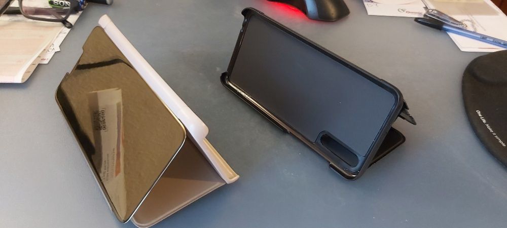 Capa Samsung Galaxy A70 Flip, Smart View e Kickstand Dourada