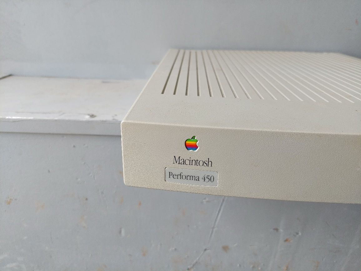 Apple Macintosh Performa 450