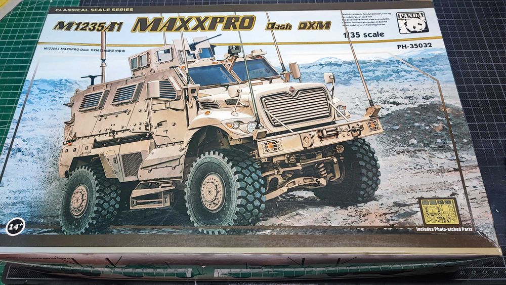 Kit Modelismo Panda PH-35032 M1235A1 MaxxPro Dash DXM 1/35 Novo Selado
