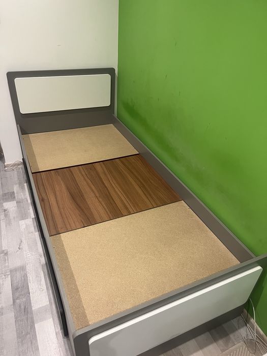 Łóżko z pojemnikiem 90x200