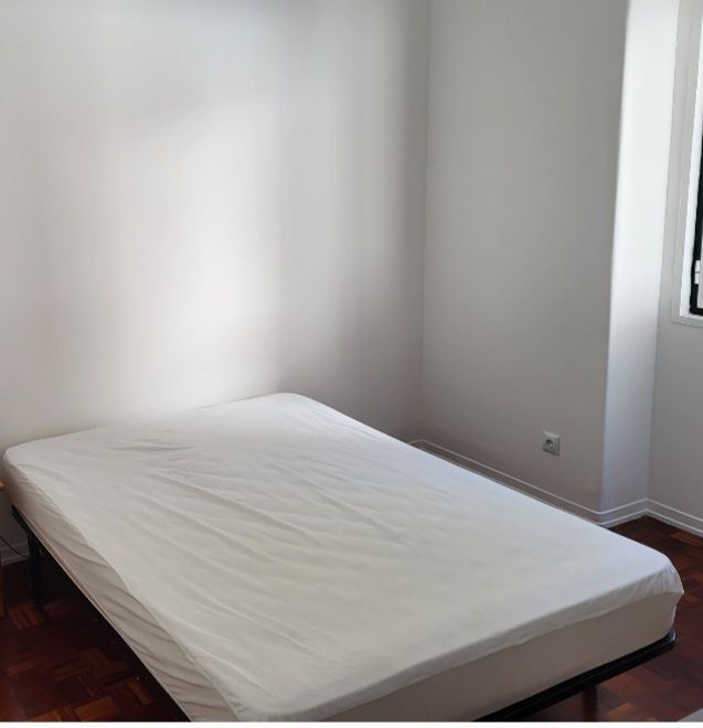 Cama casal com colchão