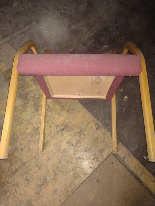 Krzesło skoczek z podłokietnikiem PRL