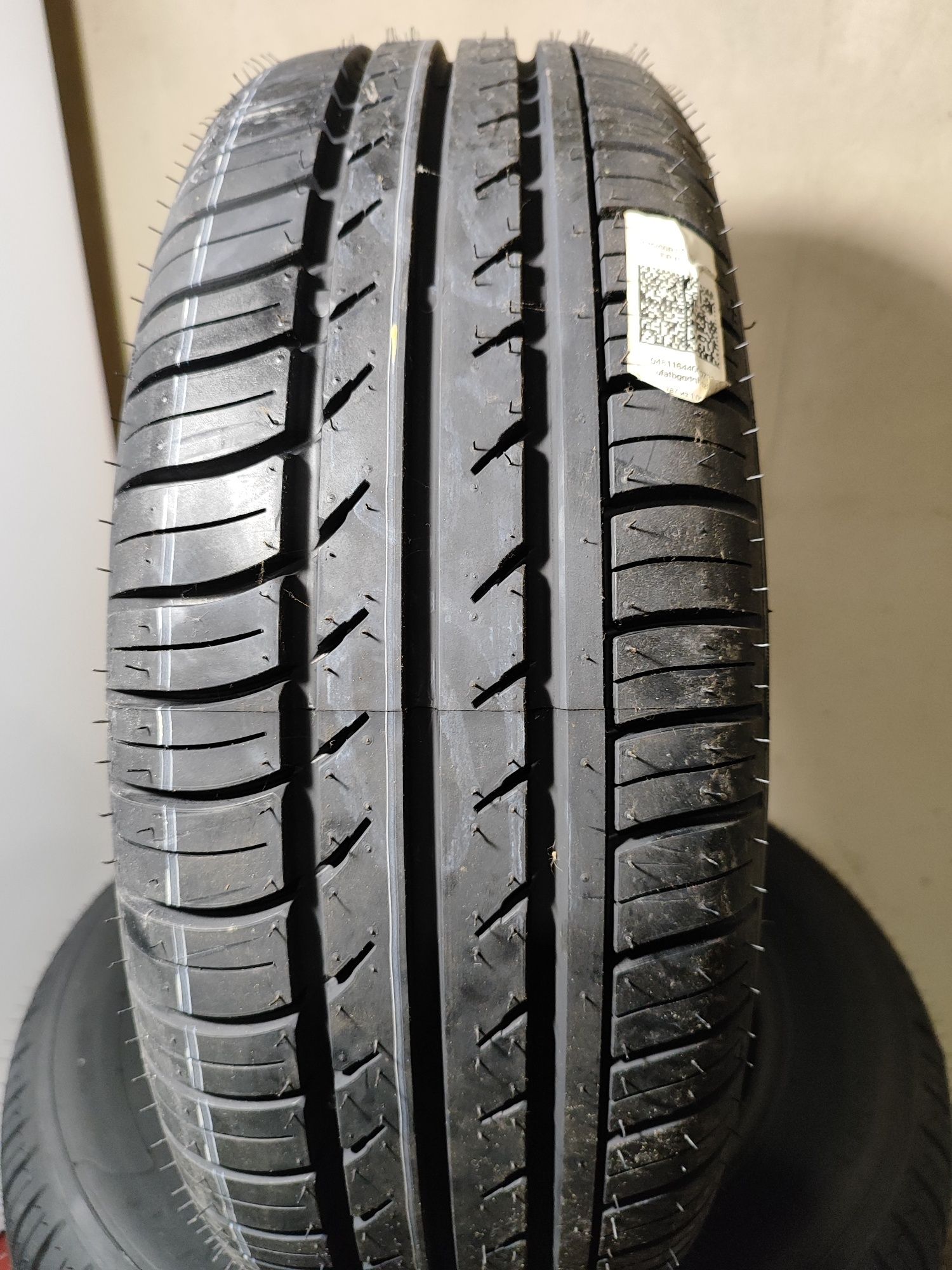 Продам авто гуму 185/60 R14 НОВА