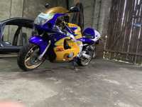 Suzuki Gsxr 600 srad