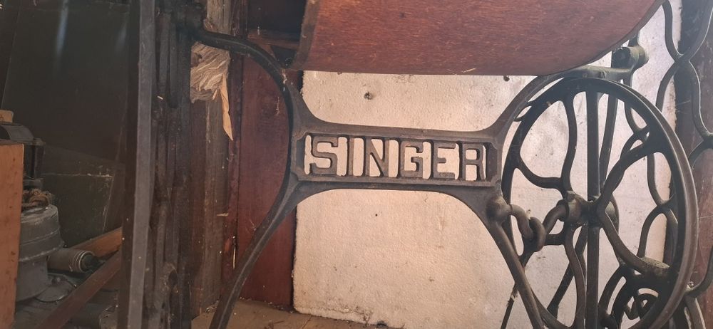 Zabytkowa maszyna do szycia Singer