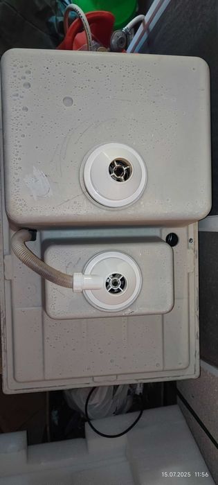 Продам каменную мойку, 2-х секционную, Италия