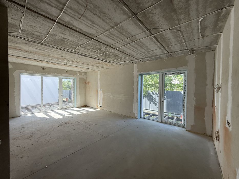 Продаж від власника 4 сучасні будинки в клубному містечку Qvartet