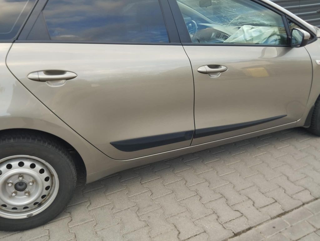 Ceed II kombi klapa zderzak lampa drzwi a3