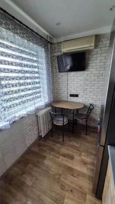 Здається 2-кімнатна квартира на вул. Сальського 23