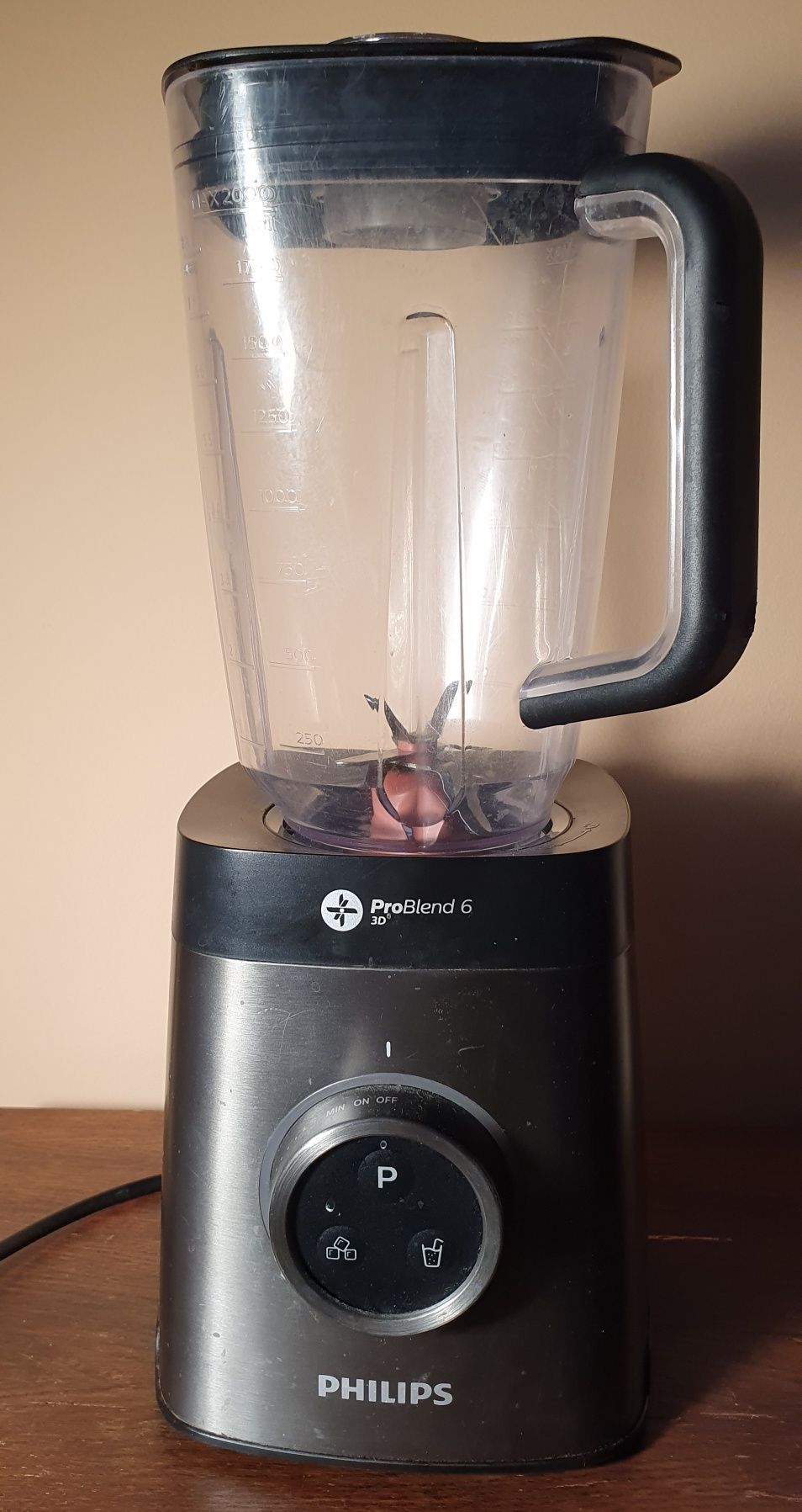 Blender Philips ProBlend 6 3D - uszkodzone łożysko noży