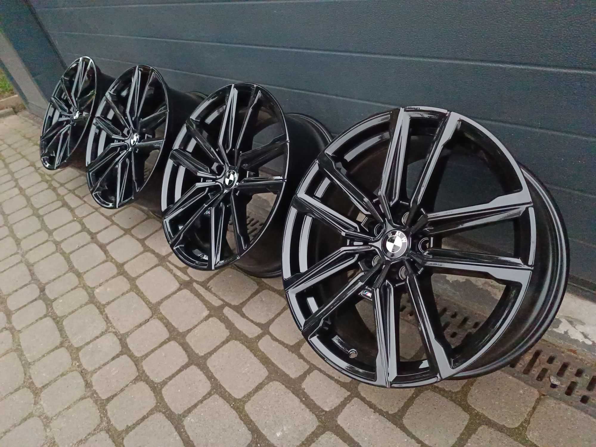 Felgi alu 5x112 R19 J8,5/8 ET40/27 BMW OE M