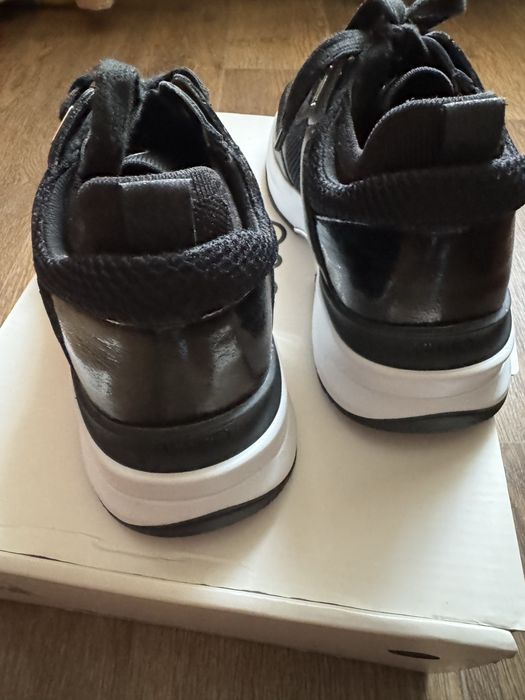 Кросівки Liu jo,оригінал,37 розмір