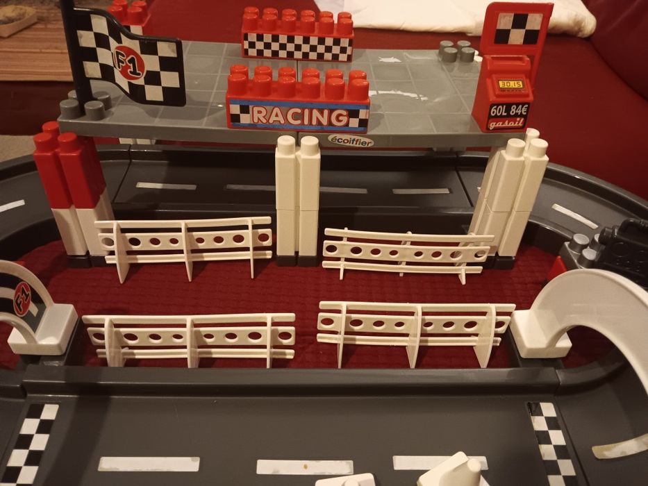 Pista Carros Corrida (+ de 90 peças)