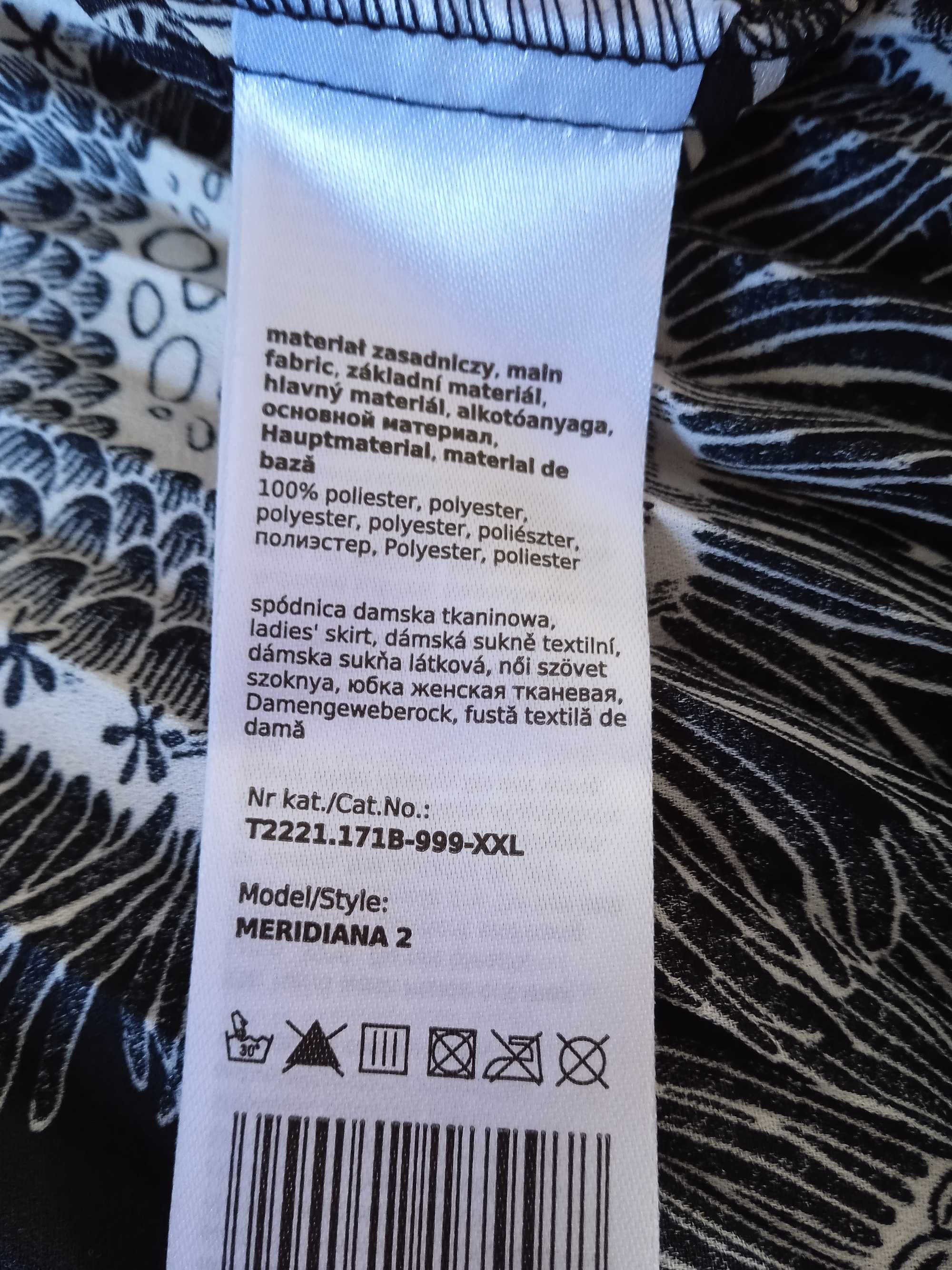 Długa plisowana spódnica