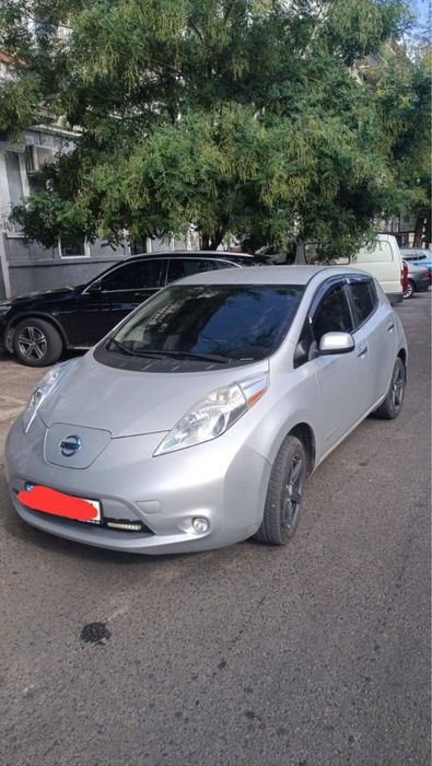 Аренда/прокат електро машини Nissan Leaf