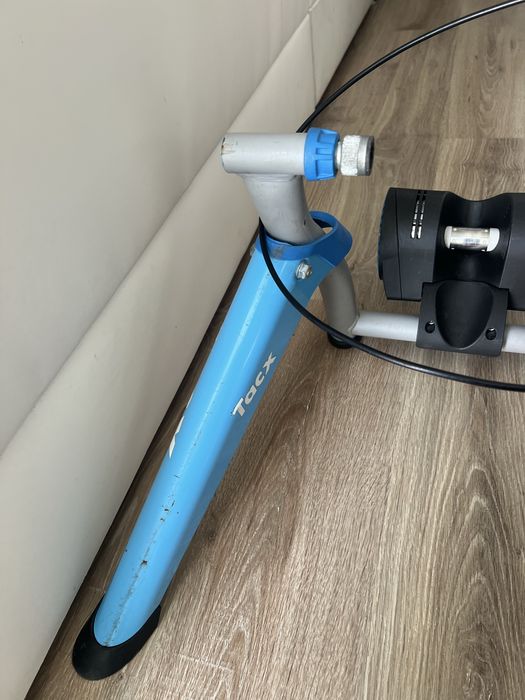 TACX SATORI SMART T2400 Interaktywny trenażer, ANT+ i Bluetooth 4.0