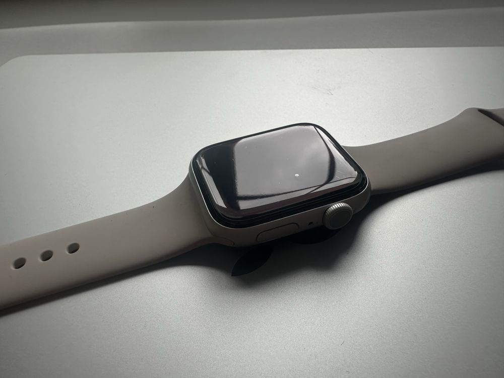 Apple watch serii 5 44mm aluminium srebrny gps