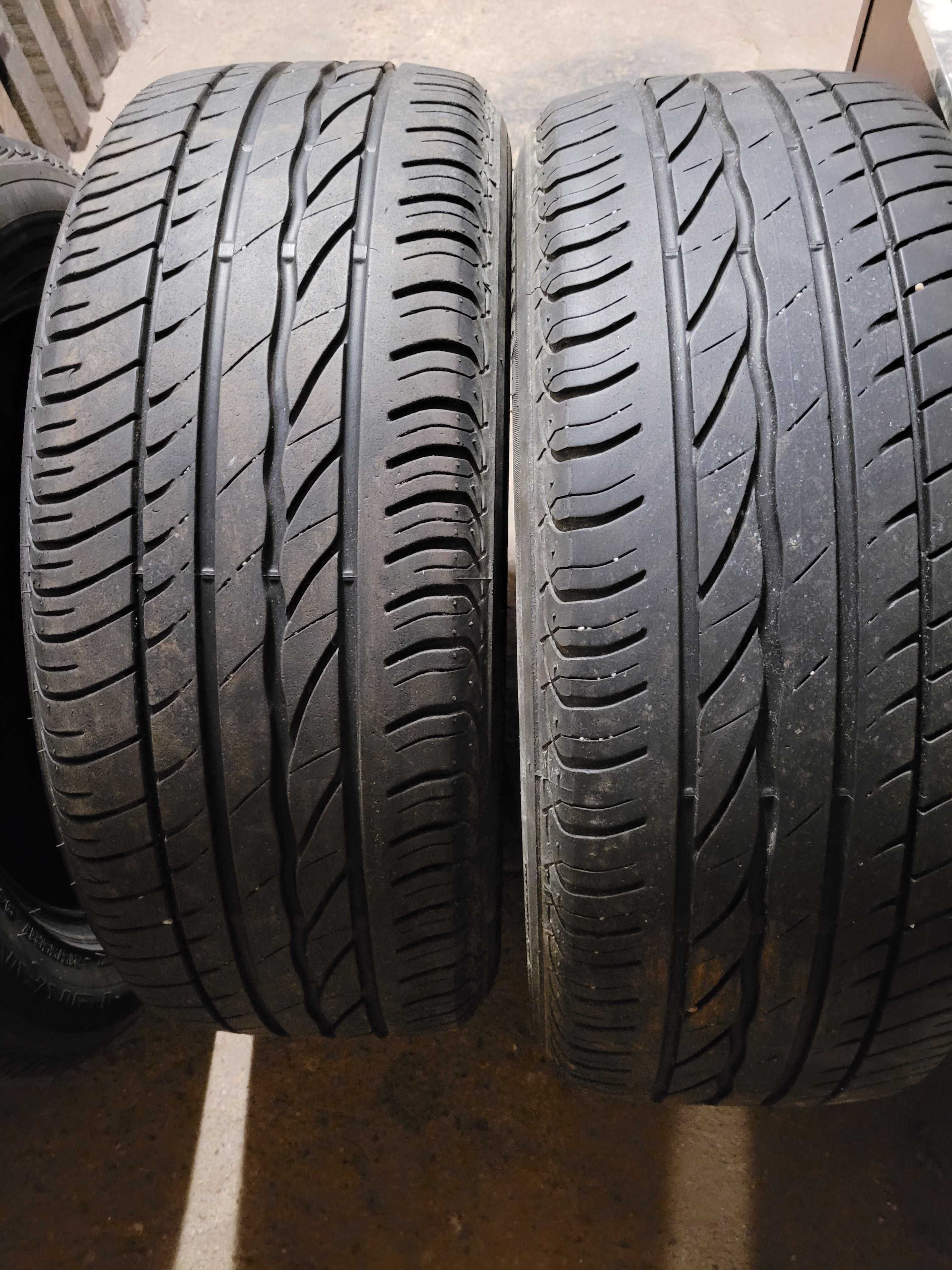 Komplet :opony letnie Bridgestone 215/55/17 Turanza 94V