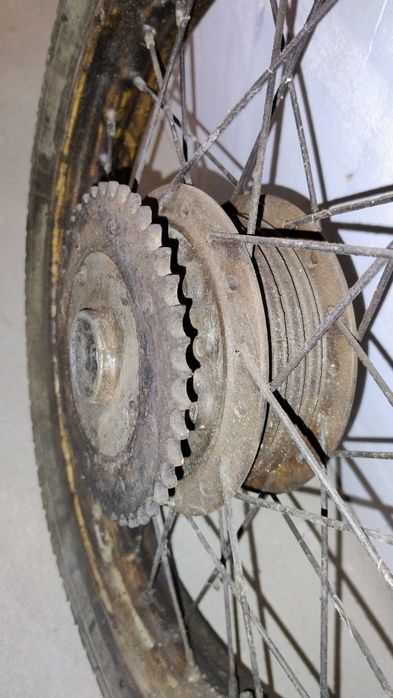 WSK motor Komplet dwa koła przód i tył z zębatką napędową do WSK