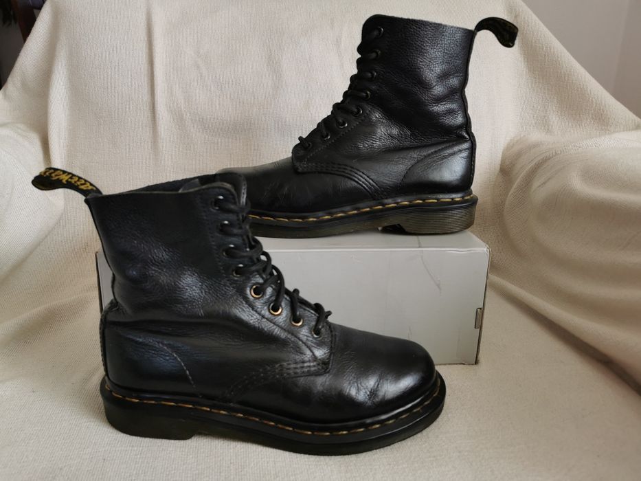 Dr. Martens Air Wair 1460 Pascal 8-eye Kultowe glany 37