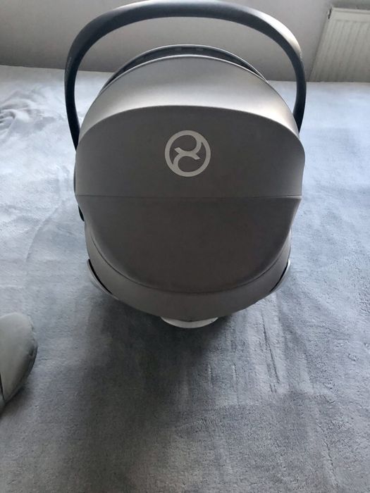 REZERWACJA Cybex fotelik/nosidełko rozkładane 0-13 KOI CRYSTALLIZED